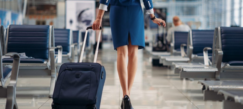 Coronavirusul bagă în criză companiile aeriene. Angajații, trimiși în concediu fără plată