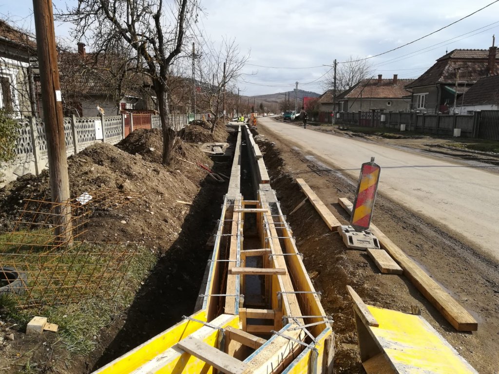 S-au reluat lucrările de modernizare pe Drumul Bistriței