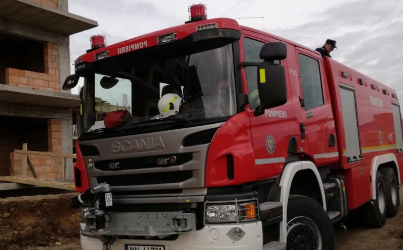Accidentul de pe șantierul din Baciu. Bărbatul care a căzut în puțul liftului a murit
