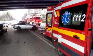 Accident cu victime sub podul N. Una dintre mașini, cu numere de USA/Trafic blocat