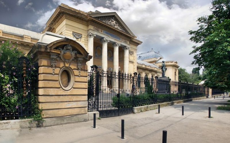 Prima universitate care anunță suspendarea cursurilor: UMF București