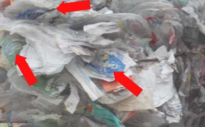 Sute de tone de gunoi din Italia, arse la Pata Rât. Garda de Mediu susține că au ajuns legal la Cluj