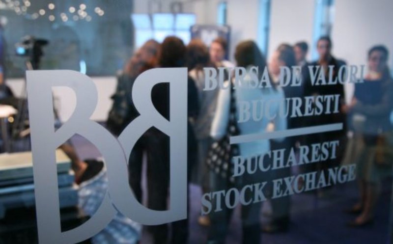 Restricții la bursă: angajații lucrează de acasă, prin rotație