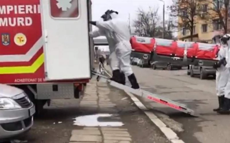 Clujeancă ieșită din perioada de autoizolare luată  joi seara cu izoleta din Florești