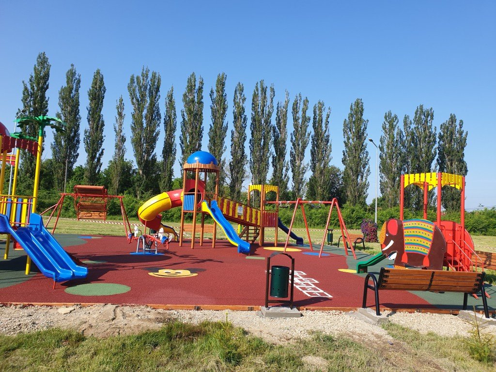 Doar 10% dintre copii mai ies acum în mall sau în parc