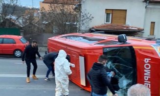 Microbuz ISU Maramureş, cu români veniţi din Franţa, răsturnat în Cluj-Napoca