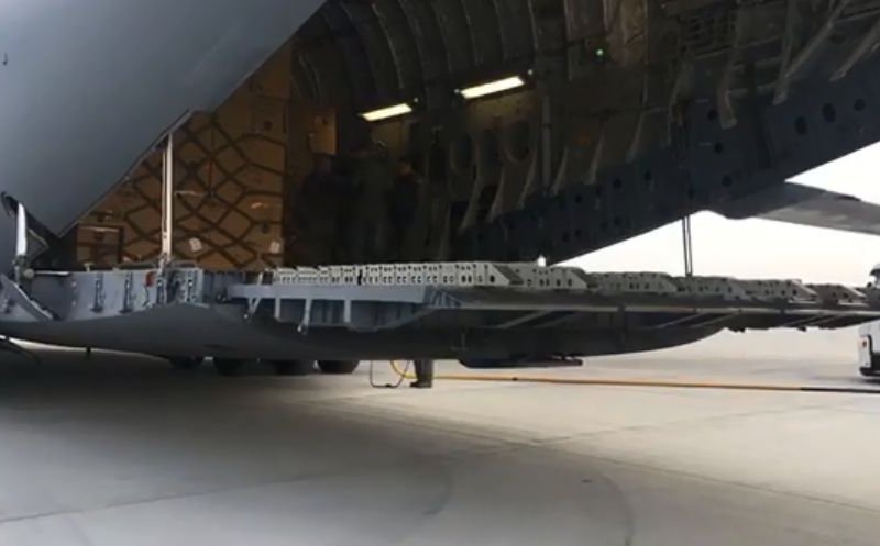 Aeronava NATO, care aduce 45 de tone de materiale medicale din Seul, a aterizat pe Aeroportul Otopeni