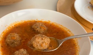 Business-urile de Cluj se adaptează la pandemie / Un restaurant îți livrează mâncare acasă cât să-ți ajungă pentru trei zile