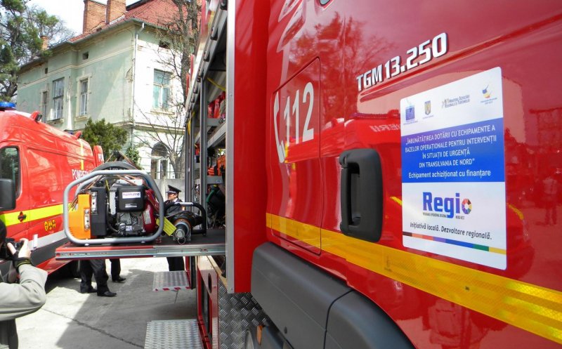 Incendiu la un depozit de lângă Cluj. Au intervenit cinci autospeciale