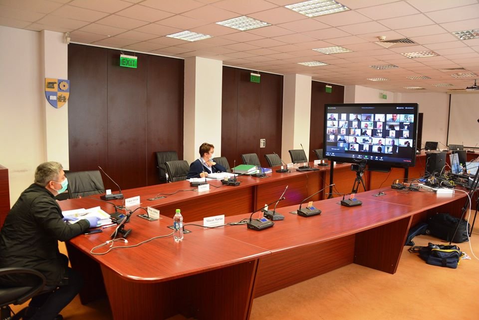 60.000 de lei de la CJ Cluj pentru echipamente de protecție destinate polițiștilor