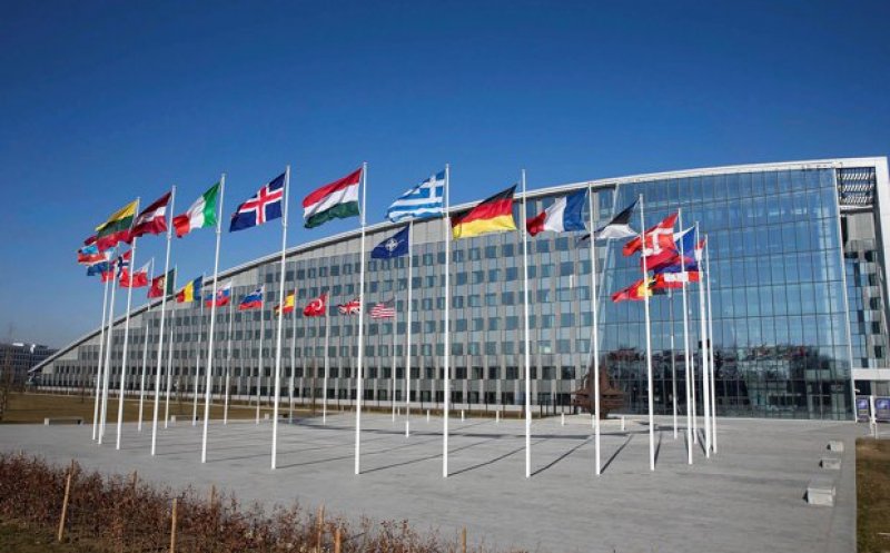NATO: “Criza sanitară provocată de COVID-19 nu trebuie să se transforme într-o criză pentru securitate”