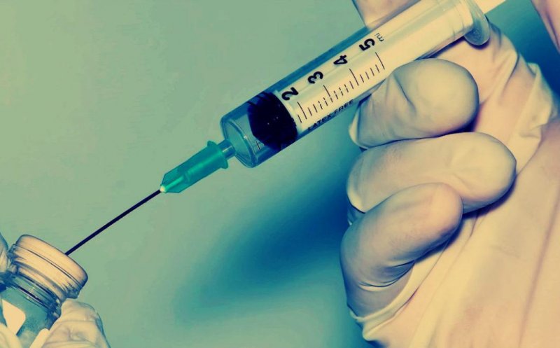 Cercetătorii testează pe animale două vaccinuri împotriva COVID-19