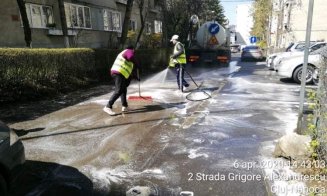 Străzile și trotuarele din Cluj-Napoca, spălate cu apă și detergent. Programul pe următoarele zile
