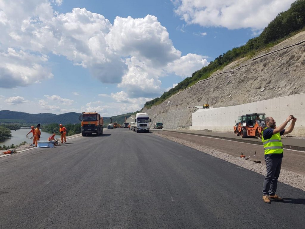 Ce soluții propun antreprenorii români pentru continuarea proiectelor de autostrăzi