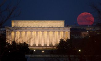 Superluna roz. Fenomenul spectaculos care va fi vizibil pe cer în noaptea aceasta