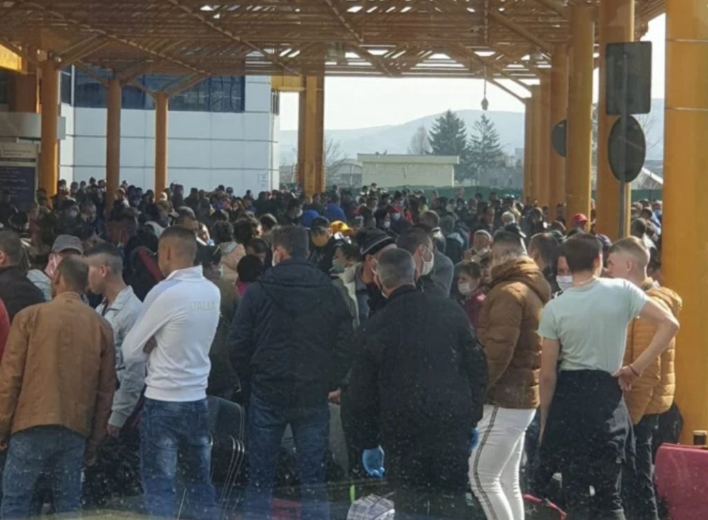 Deputat clujean, despre situația de la aeroport: ”Aștept un răspuns ferm, asumări de responsabilitate și de ce nu, demisii”