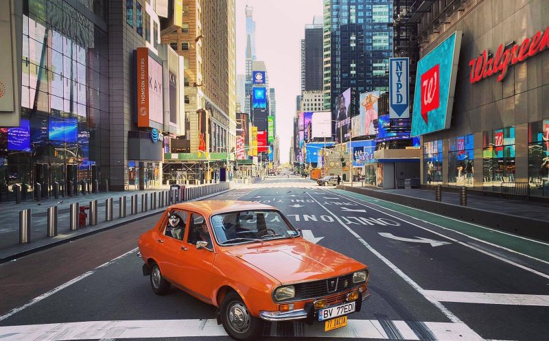 Şedinţă foto cu o Dacie 1300, în centrul New York-ului pustiit de Covid-19