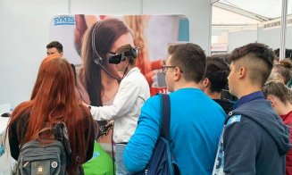 “Ard” liniile în call centere. Sykes va angaja 241 de oameni la Cluj