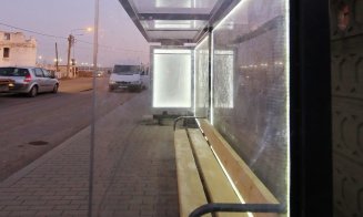 Turda își face stații de autobuz cu panouri fotovoltaice și porturi USB. Cum arată