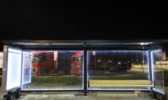 Turda își face stații de autobuz cu panouri fotovoltaice și porturi USB. Cum arată