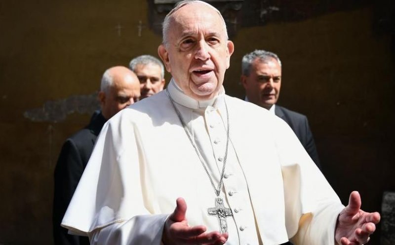 Papa Francisc: "Riscul este să fim loviţi de un virus şi mai rău, cel al egoismului şi al indiferenţei"