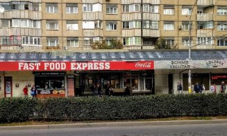 Se demolează stația de transport în comun de vizavi de Piața Mărăști