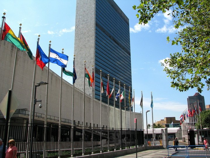 Cei 193 de membri ai Adunării Generale a ONU cer "acces echitabil" la "viitoarele vaccinuri"