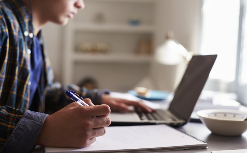 Se strigă catalogul online! Prezența devine obligatorie