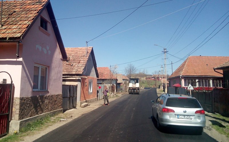 Asfaltarea tronsonului Băișoara – Iara – Surduc – Buru (DN 75) – limită cu județul Alba se apropie în ritm alert de finalizare