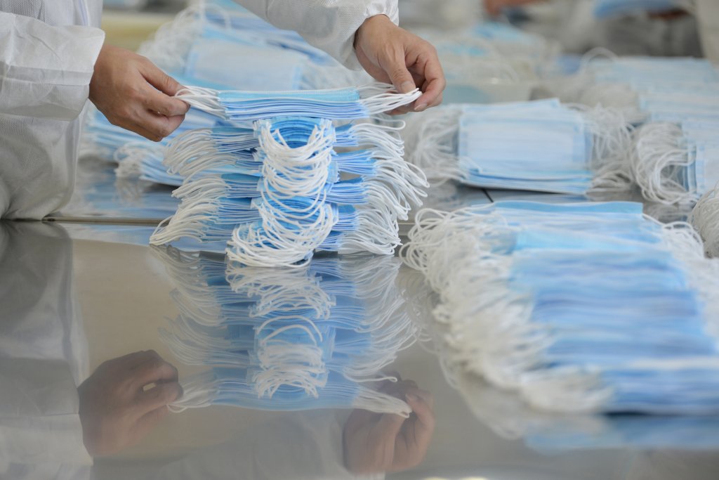 Preţul la care se vor vinde măştile medicale în România