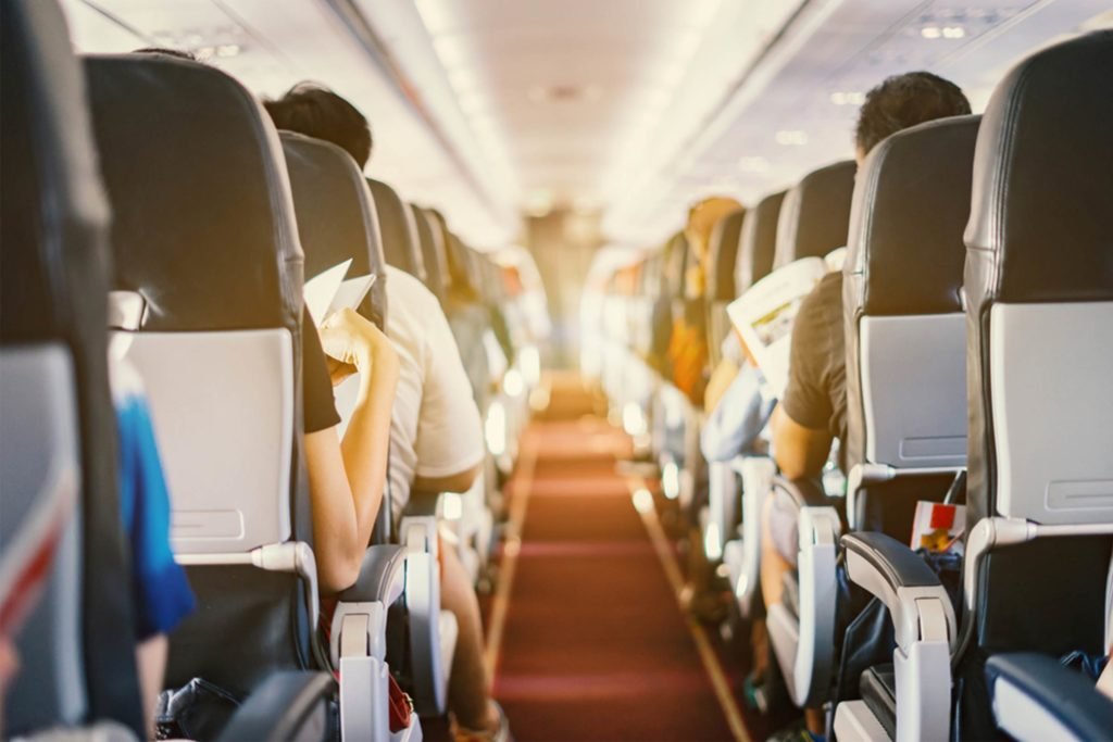 Riscurile de răspândire a coronavirusului în avion, aproape zero? Explicația unui specialist