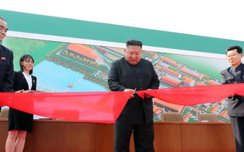 Kim Jong Un a apărut în public, după trei săptămâni de absenţă