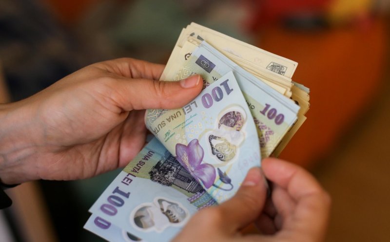 Statul cheltuieşte mai mult decât încasează. Cum ne va afecta deficitul bugetar