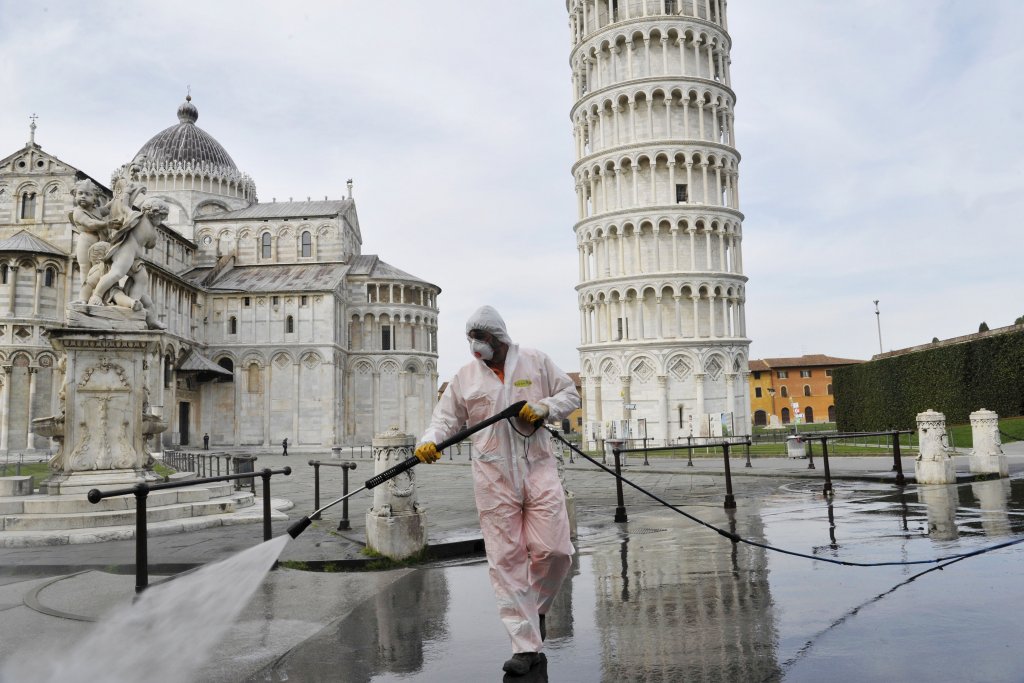 Coronavirus: Numărul deceselor este în scădere în Italia şi Marea Britanie