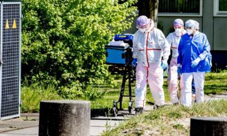 Zeci de muncitori români, confirmaţi cu coronavirus în Olanda. Toţi lucrau la o fabrică de procesare a cărnii