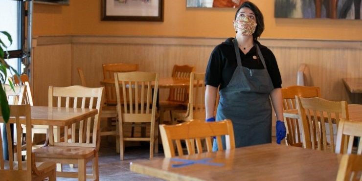 Medic, despre deschiderea restaurantelor: "Masca nu o poţi folosi, pentru că nu poţi mânca"