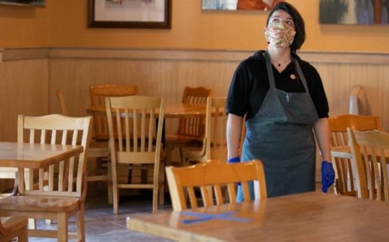 Medic, despre deschiderea restaurantelor: "Masca nu o poţi folosi, pentru că nu poţi mânca"