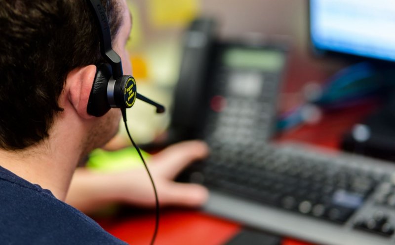 Banca Transilvania afișează timpul de așteptare la call center. Are 20.000 de apeluri pe zi