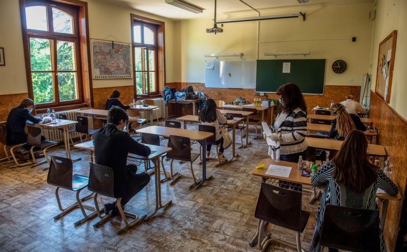 Bacalaureat în era distanţării sociale. În Ungaria au început examenele