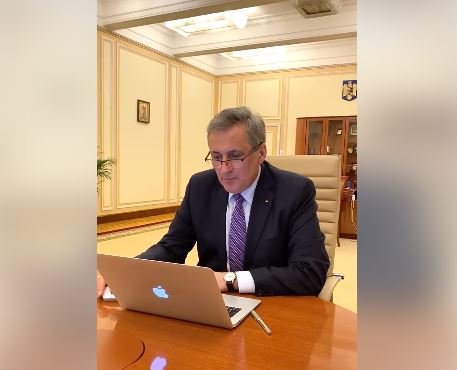 "Din 15 mai puteţi părăsi localitatea fără a ţine cont de limita de municipiu sau de judeţ"