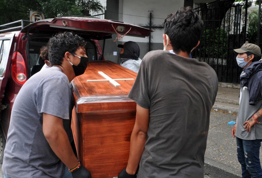 Oraşul în care familiile nu îşi pot îngropa morţii nici la o lună după deces. Cadavrele au fost "pierdute"