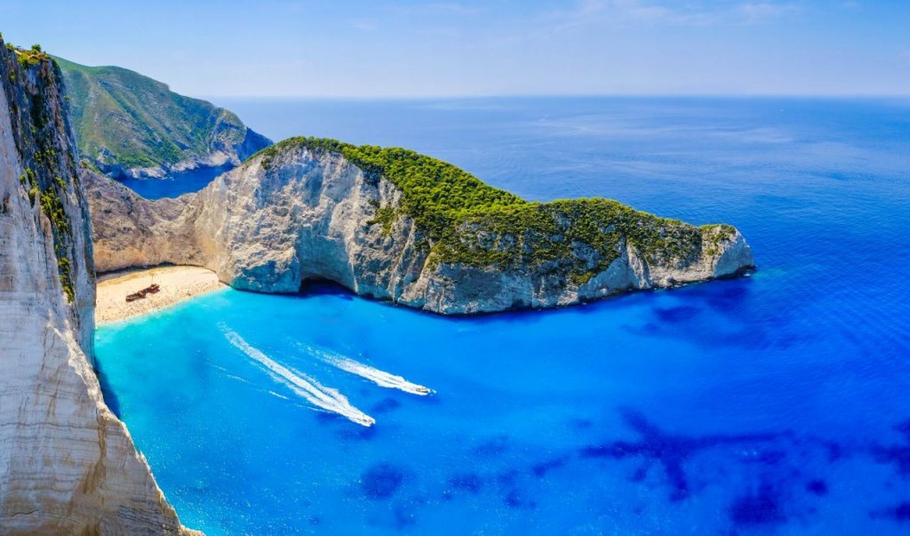 Grecia a făcut anunțul. Când deschide insulele pentru turiști