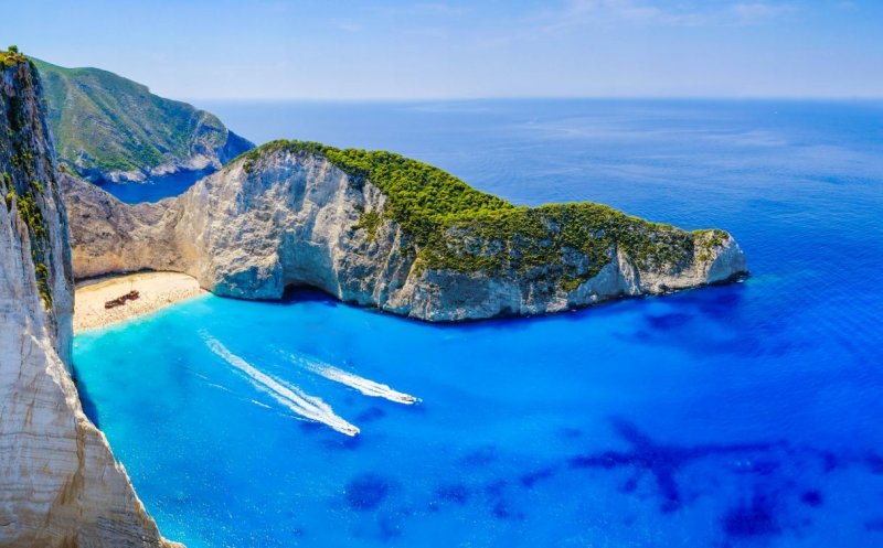 Grecia a făcut anunțul. Când deschide insulele pentru turiști