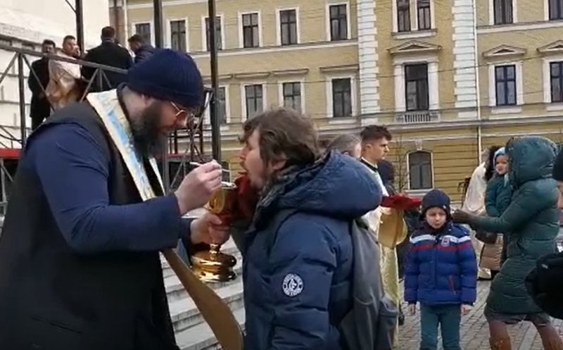 Din 15 mai vei putea merge la Biserică. Slujbele se vor ţine, însă, afară, iar masca e obligatorie
