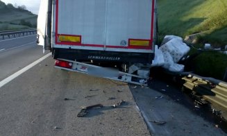 Accident pe Autostrada Transilvania. Un TIR s-a înfipt în parapet
