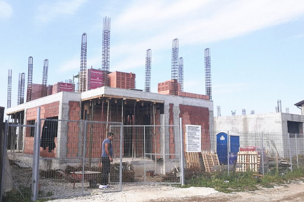 Scad vânzările de locuințe în România. Clujul este pe locul trei