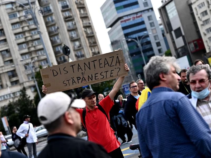 Arafat despre protestatarii din Piaţa Victoriei: Oameni care s-au ghidat după reţelele de socializare, după manipulare şi dezinformare