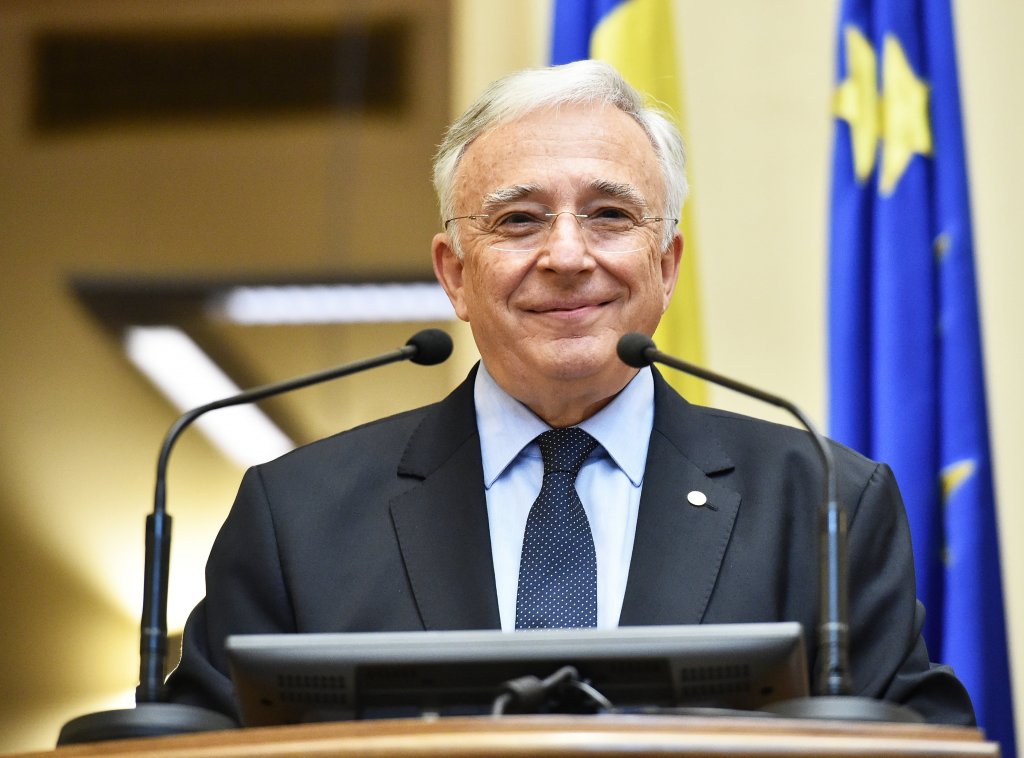 Isărescu: “Tensiunile de pe piața financiară internă au fost depășite”