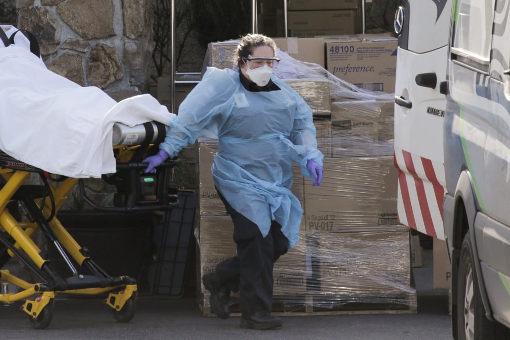 Statele Unite au depăşit luni pragul de 90.000 de decese cauzate de noul coronavirus
