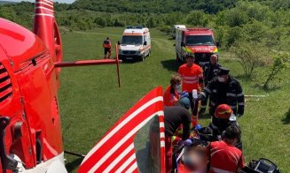 Accident de muncă într-o pădure din Cluj. Un tânăr a fost transportat la spital în comă